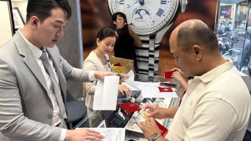 Giá vàng trong nước sáng 30-5 tiếp tục tăng