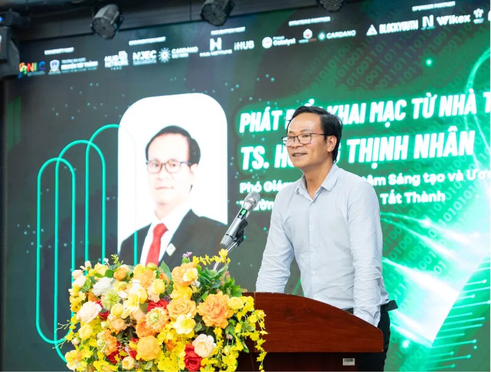 TS. Hoàng Thịnh Nhân phát biểu khai mạc Vòng Chung kết