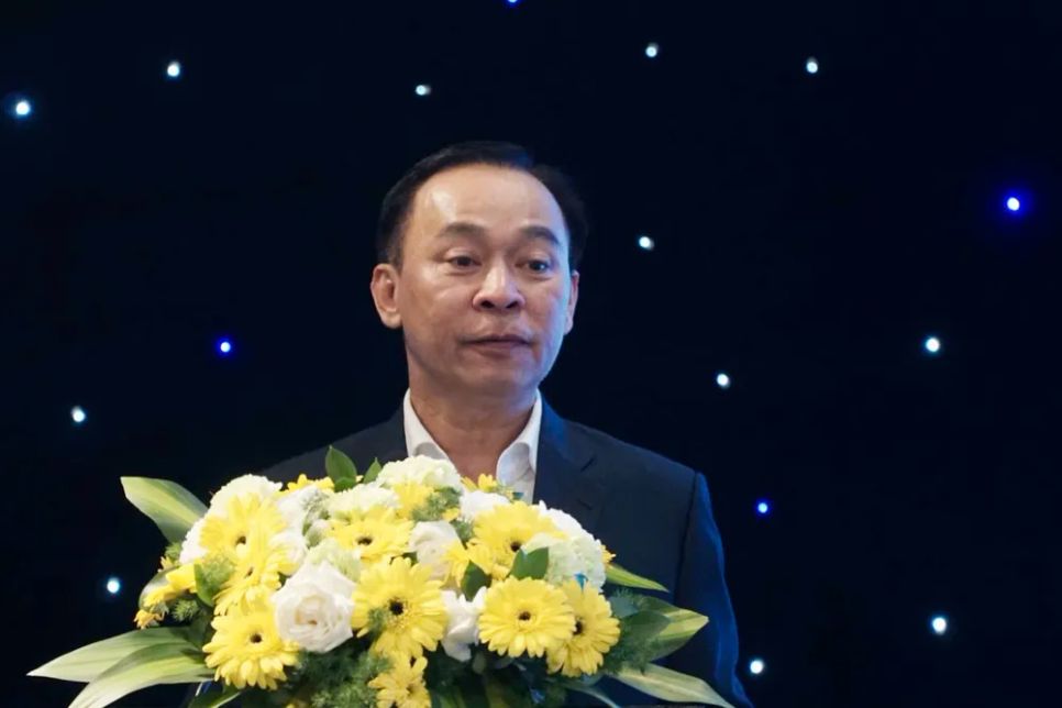 Ông Trương Văn Tiến, Giám đốc Trung tâm Xúc tiến Đầu tư, Thương mại và Du lịch tỉnh Khánh Hòa phát biểu tại buổi lễ ra mắt chương trình, sáng 1-6