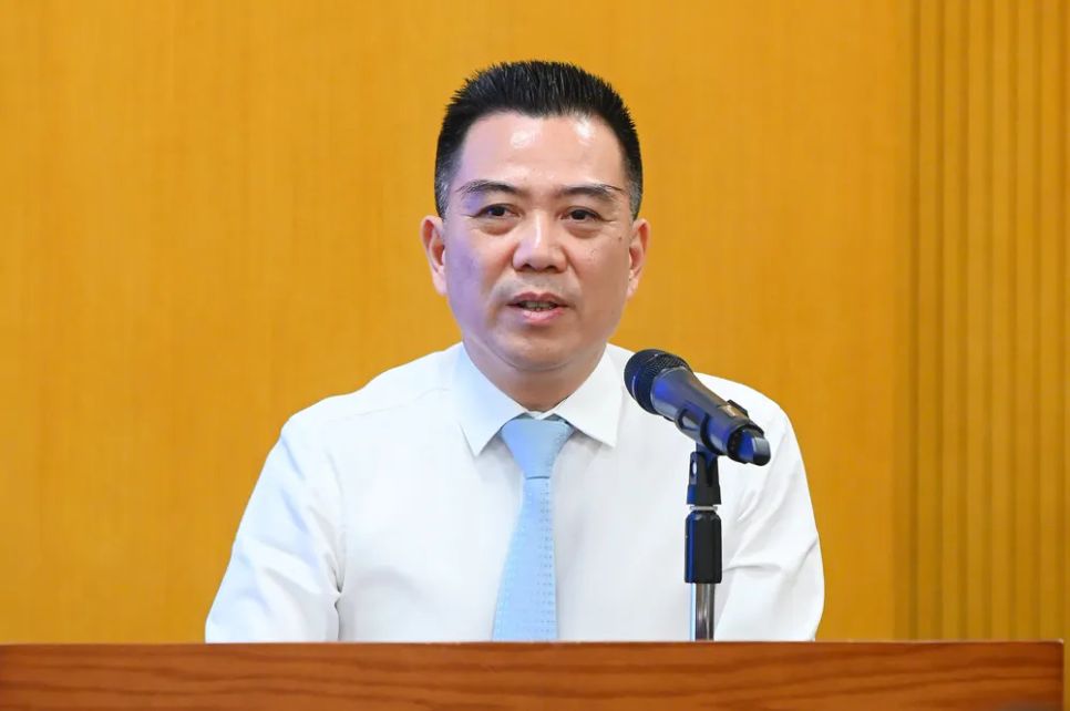Thứ trưởng Bộ Nông nghiệp và Môi trường Đặng Ngọc Điệp phát biểu tại cuộc họp báo ngày 1-6. Ảnh: HỒNG THẮM