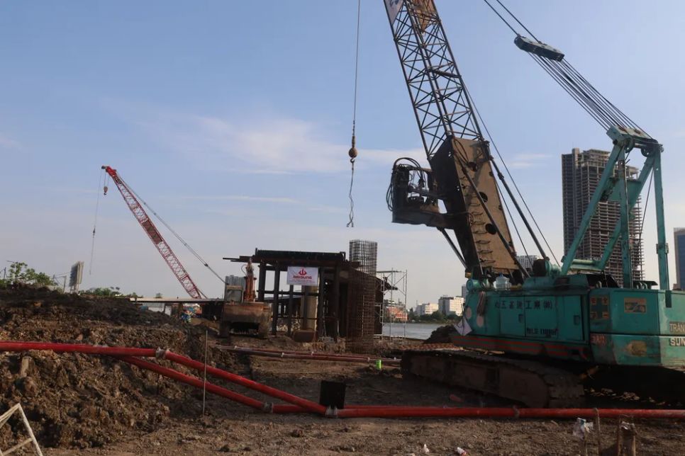 TPHCM tăng cường quản lý giá vật liệu xây dựng các công trình hạ tầng giao thông. Ảnh: QUỐC HÙNG TPHCM tăng cường quản lý giá vật liệu xây dựng các công trình hạ tầng giao thông. Ảnh: QUỐC HÙNG