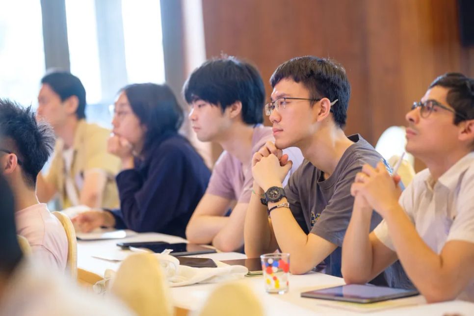 Hội thảo có sự tham dự nhiều nhà nghiên cứu trẻ trong nước, thế giới
