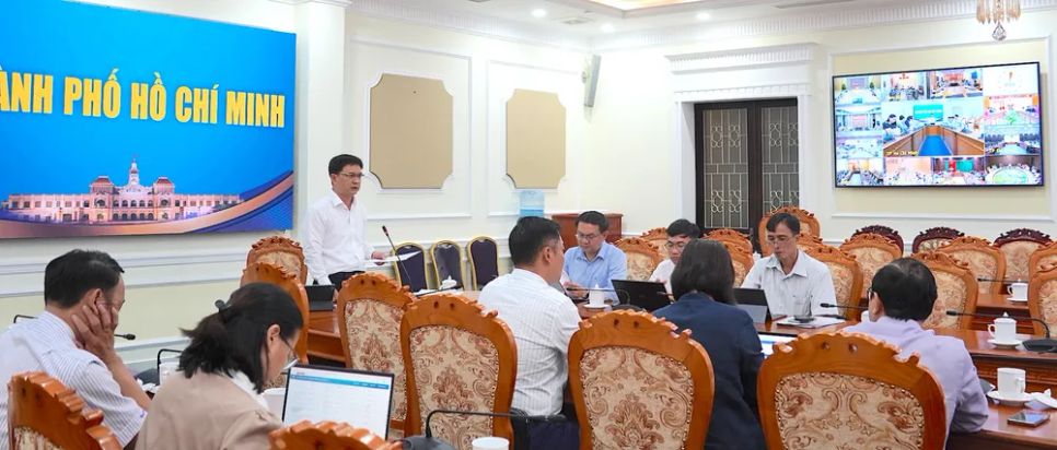 Các đại biểu tham dự hội nghị tại điểm cầu UBND TPHCM. ẢNH QUANG HUY