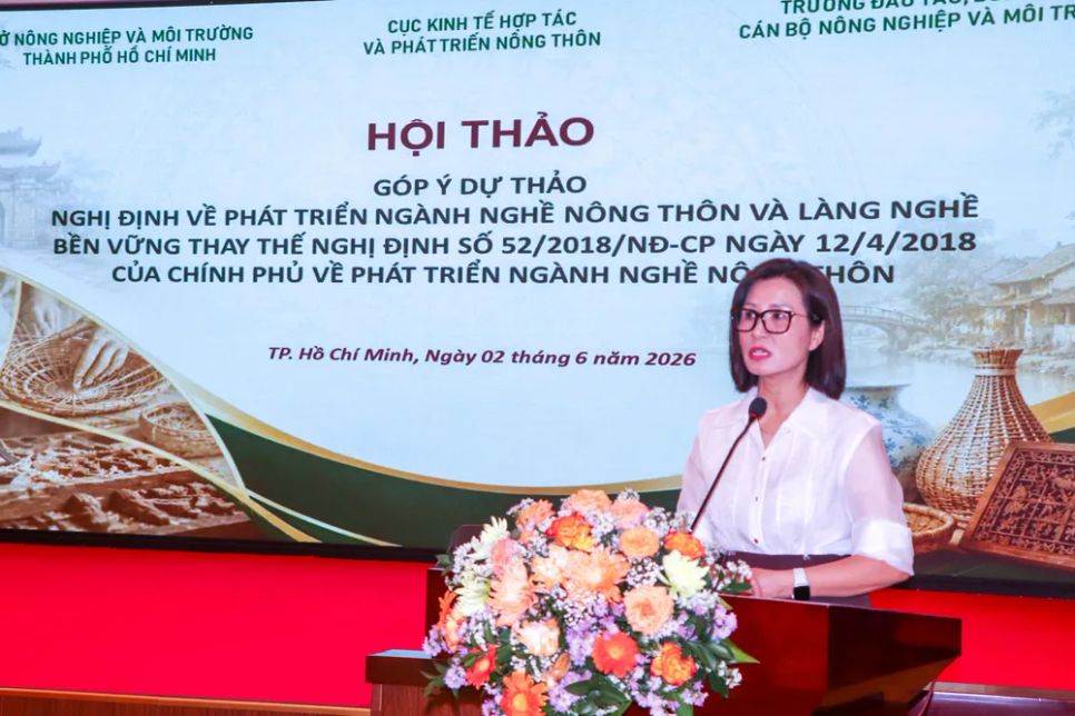 Bà Nguyễn Thị Hoàng Yến phát biểu tại hội thảo