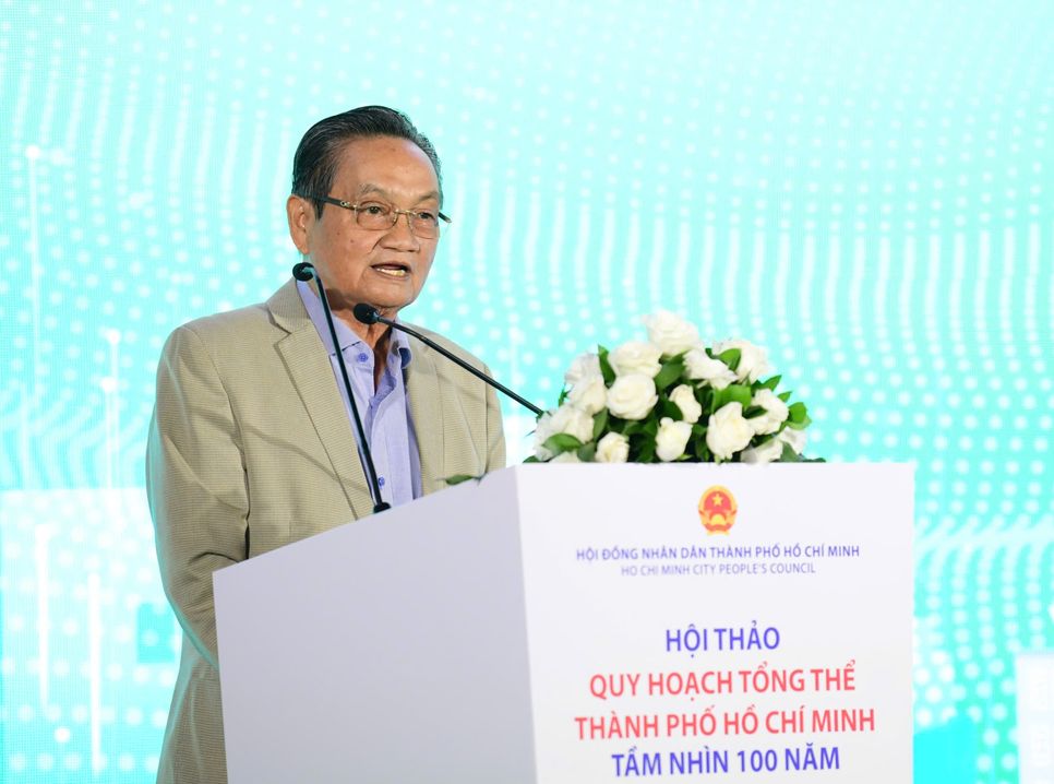 TS Trần Du Lịch phát biểu tại hội thảo. Ảnh: Quang Định