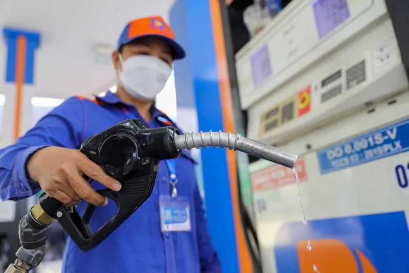 Thủ tướng yêu cầu tăng cường kiểm tra, giám sát thị trường xăng dầu
