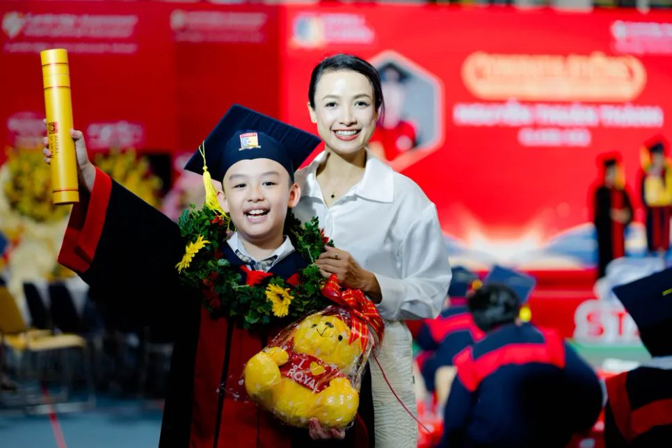 Gặt hái thành quả trên đa dạng lĩnh vực, từ trong nước đến quốc tế là niềm tự hào của Royal School Gặt hái thành quả trên đa dạng lĩnh vực, từ trong nước đến quốc tế là niềm tự hào của Royal School