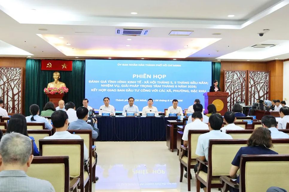 Toàn cảnh phiên họp