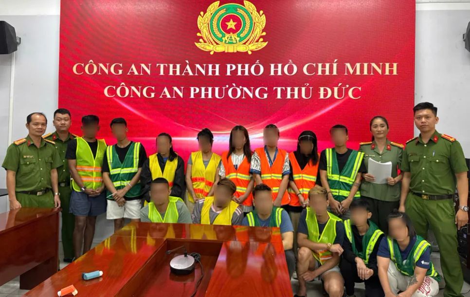 Các đối tượng người nước ngoài có liên quan đến vụ việc tại Công an phường Thủ Đức Các đối tượng người nước ngoài có liên quan đến vụ việc tại Công an phường Thủ Đức