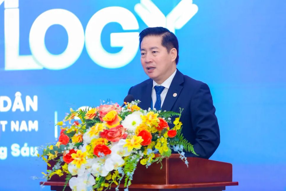 PGS-TS-BS Trần Vĩnh Hưng, Giám đốc Bệnh viện Bình Dân phát biểu tại hội thảo