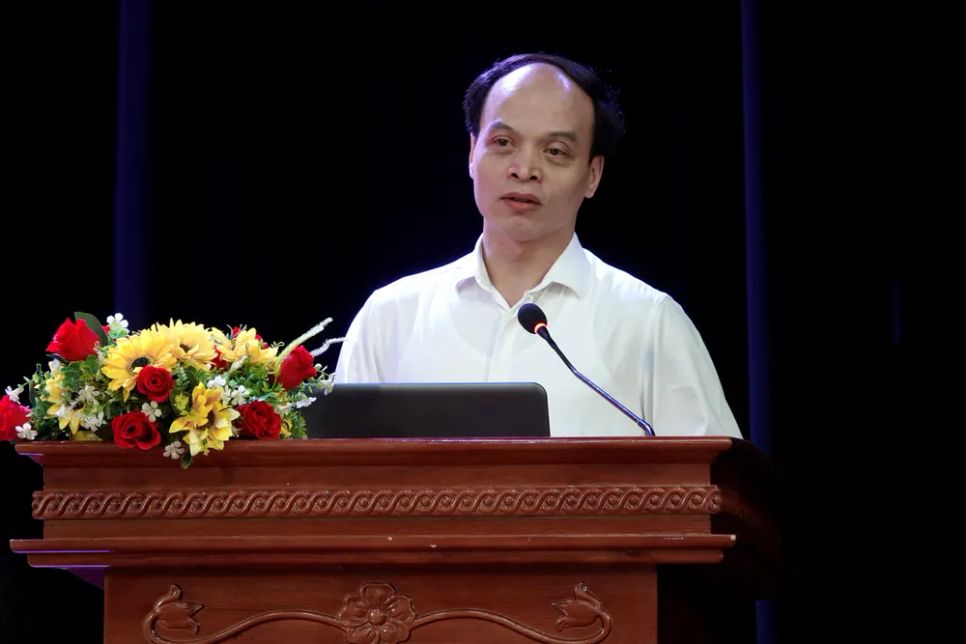 Phó Cục trưởng Cục bản quyền tác giả (Bộ VH-TT-DL) Lê Minh Tuấn phát biểu tại hội thảo. Ảnh: THÚY BÌNH