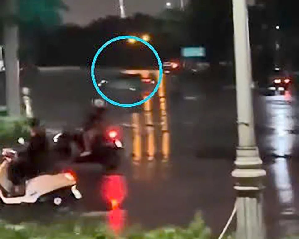 Hình ảnh vụ việc do camera người dân ghi lại