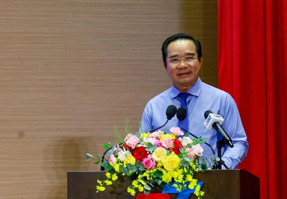 Chủ tịch TP.HCM Nguyễn Văn Được trình bày chương trình hành động tại hội nghị. Ảnh: DV