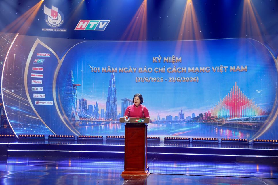 Phó Bí thư Thành ủy TP.HCM Văn Thị Bạch Tuyết biểu dương và chúc mừng đội ngũ những người làm báo Phó Bí thư Thành ủy TP.HCM Văn Thị Bạch Tuyết biểu dương và chúc mừng đội ngũ những người làm báo