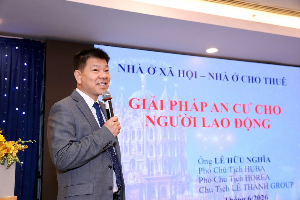 Ông Lê Hữu Nghĩa - Phó chủ tịch HUBA chia sẻ tại chương trình Ông Lê Hữu Nghĩa - Phó chủ tịch HUBA chia sẻ tại chương trình