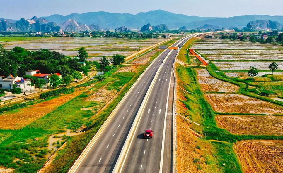 Cao tốc Mai Sơn - Quốc lộ 45 thuộc tuyến cao tốc Bắc - Nam phía Đông đã được đưa vào khai thác. Ảnh minh họa Cao tốc Mai Sơn - Quốc lộ 45 thuộc tuyến cao tốc Bắc - Nam phía Đông đã được đưa vào khai thác. Ảnh minh họa