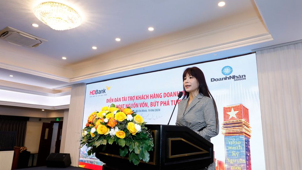 Bà Phạm Thị Kim Nhung - Phó Chủ tịch Hội Doanh nhân Sài Gòn chia sẻ tại hội thảo Bà Phạm Thị Kim Nhung - Phó Chủ tịch Hội Doanh nhân Sài Gòn chia sẻ tại hội thảo