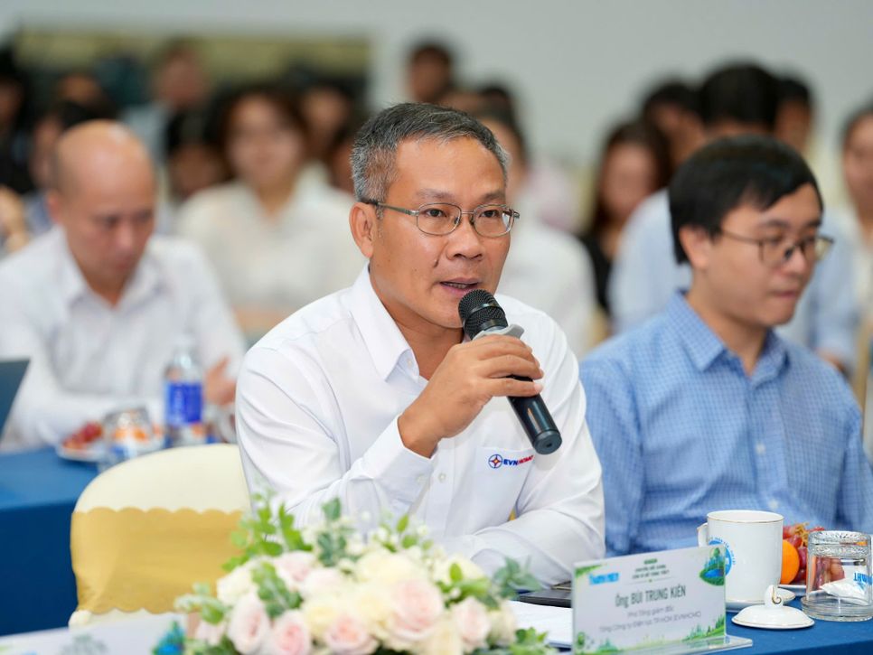 Ông Bùi Trung Kiên chia sẻ tại hội thảo
