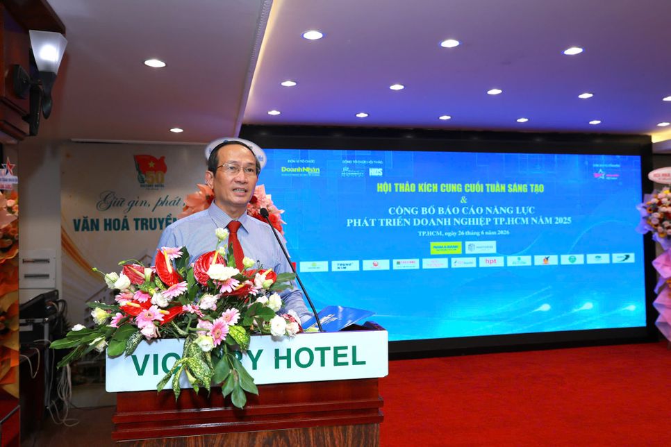 Tổng biên tập Trần Hoàng phát biểu khai mạc - Ảnh: Hoàng Chương