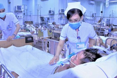 Bệnh viện khó tuyển điều dưỡng