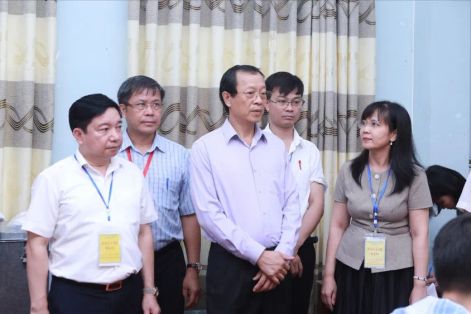 Không ép tiến độ chấm thi tự luận, tránh sai sót và bảo đảm quyền lợi thí sinh