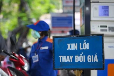 Xăng tăng, dầu giảm giá từ chiều 21-8