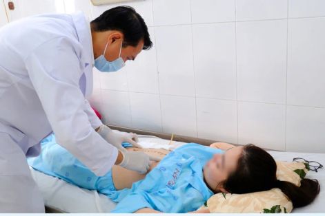 Cô gái phát hiện khối u lớn khi khám sức khỏe tổng quát