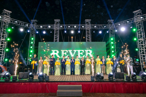 Du thuyền ẩm thực REVER Cruise: Sản phẩm mới th&#250;c đẩy kinh tế đ&#234;m TP.HCM