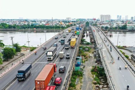 Thông xe cầu Bình Phước 1 sau 2 tháng thi công nâng tĩnh không