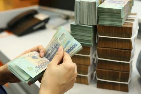 Lãi vay bắt đầu nóng cùng lãi suất huy động