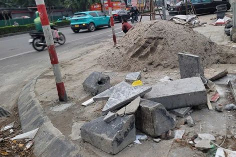 Hà Nội: Thu nhỏ vỉa hè để kéo rộng đường