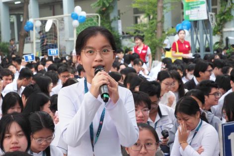 Hơn 1.500 học sinh tìm hiểu thông tin xét tuyển đại học năm 2026