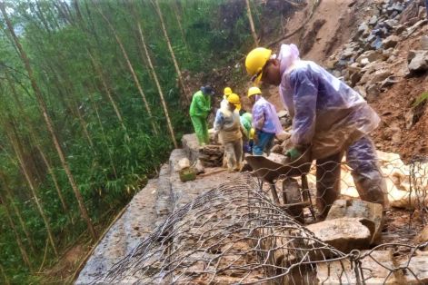 Chạy đua thông các tuyến độc đạo miền Trung