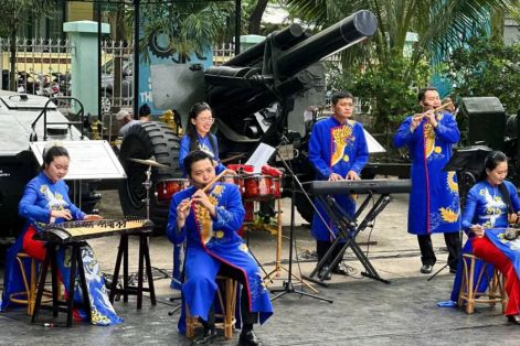 Nghệ thuật truyền thống và “điểm chạm” công chúng đô thị