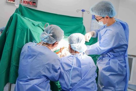 Vinmec Cần Thơ phẫu thuật thành công bệnh lý phức tạp cho bệnh nhân cao tuổi