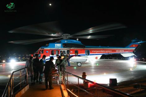 Trực thăng xuyên đêm đưa bệnh nhân viêm ruột thừa từ đặc khu Trường Sa về đất liền