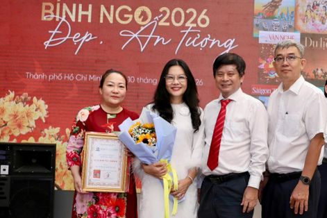 Tạp chí Doanh Nhân Sài Gòn nhận giải khuyến khích bìa Báo Xuân Bính Ngọ 2026