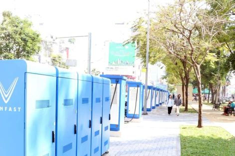 TPHCM công bố 52 vị trí lắp đặt tủ đổi pin xe máy điện trên vỉa hè