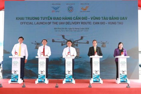 TPHCM khai trương tuyến giao hàng vượt biển bằng UAV