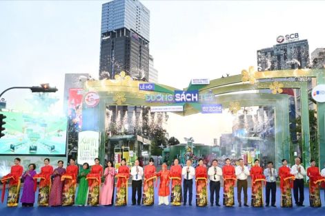Tưng bừng khai mạc Lễ hội Đường sách Tết Bính Ngọ 2026