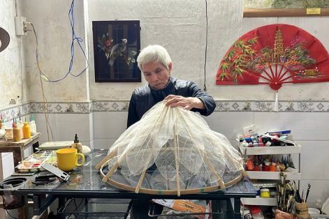 Độc đáo nón xương lá bàng