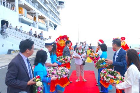 Khánh Hòa đón 800 du khách quốc tế “xông đất” bằng đường biển