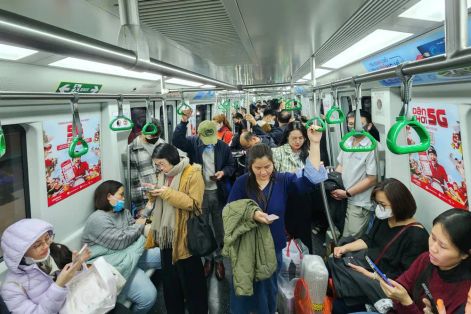 Hà Nội: 6 triệu lượt du khách đi lại miễn phí dịp Tết Nguyên đán