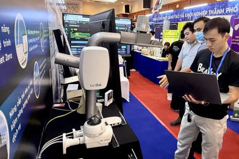 Rộng cửa thị trường sản phẩm khoa học công nghệ