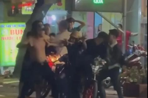 Khởi tố 4 thanh niên đánh nhau sau cuộc nhậu tất niên