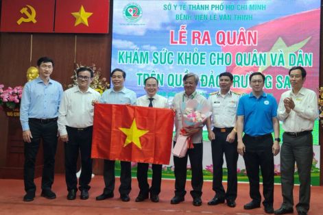 Đoàn y, bác sĩ TPHCM lên đường thực hiện nhiệm vụ tại Trường Sa