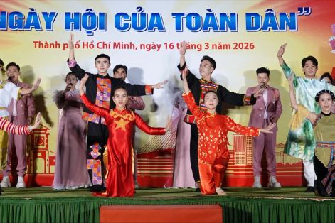 Chương trình nghệ thuật "Ngày hội của toàn dân"