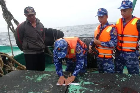 Xử lý nghiêm hành vi buôn lậu, vận chuyển trái phép xăng dầu qua biên giới