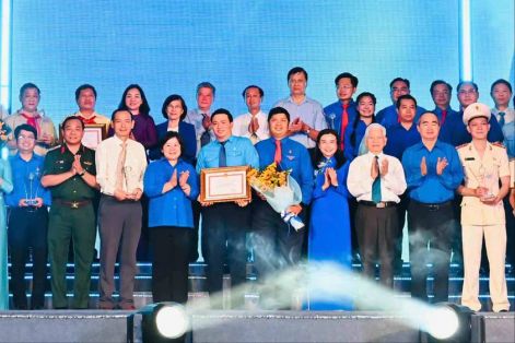 Tuổi trẻ TPHCM phải tiếp nối tinh thần dấn thân