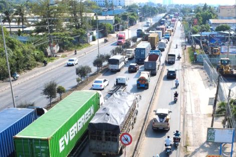 Quốc lộ 51 qua Đồng Nai liên tục kẹt xe